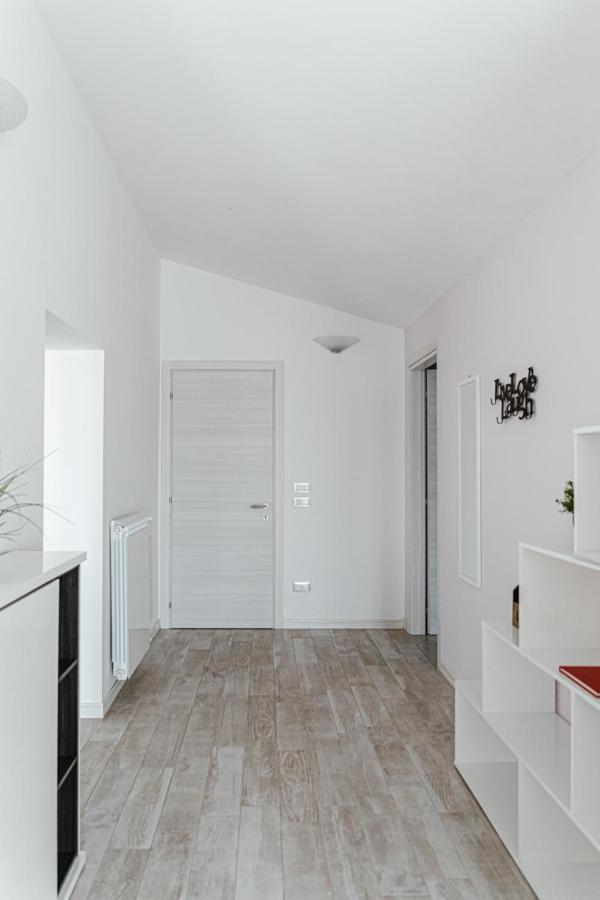 Minerva Holiday Home مانربا ديل جاردا المظهر الخارجي الصورة